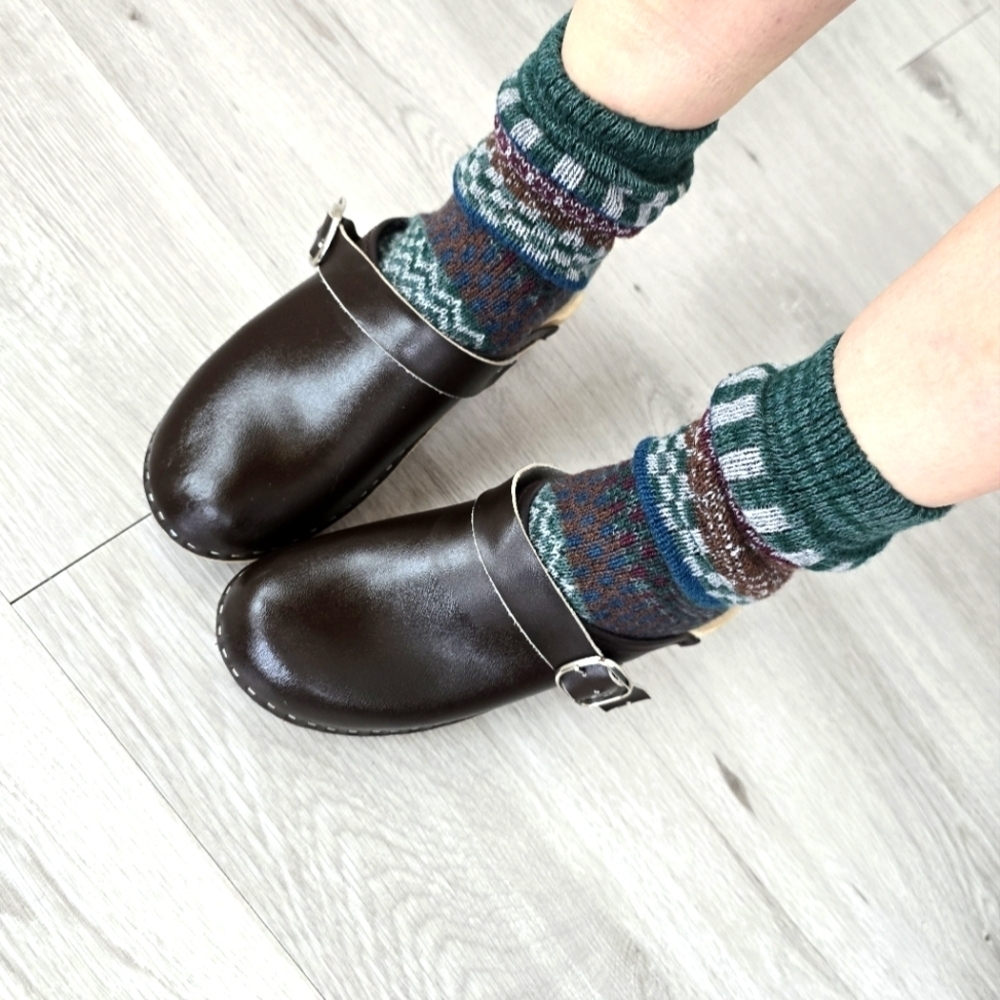 Vintage | granola brown Bohemian outdoor CottageCore mules clogs | WMS 6